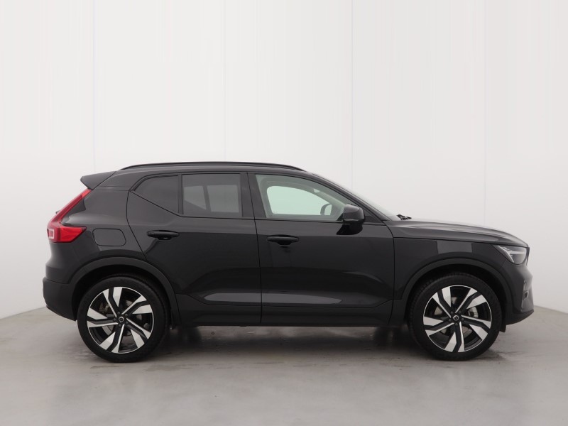 2025 (75) VOLVO XC40 2.0 B4P Ultra Dark 5dr Auto 5396332