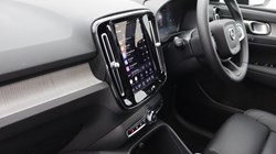 2025 (75) VOLVO XC40 2.0 B4P Ultra Dark 5dr Auto 5396367