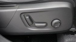 2025 (75) VOLVO XC40 2.0 B4P Ultra Dark 5dr Auto 5396360