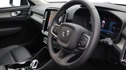 2025 (75) VOLVO XC40 2.0 B4P Ultra Dark 5dr Auto 5396358