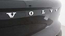 2025 (75) VOLVO XC40 2.0 B4P Ultra Dark 5dr Auto 5396343