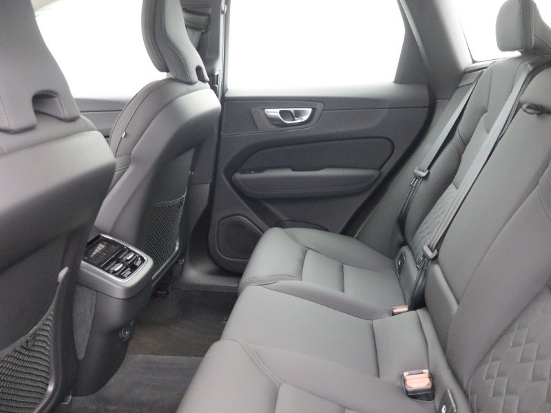 2026 (26) VOLVO XC60 2.0 B5P Plus Dark 5dr AWD Geartronic 5516330