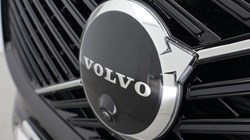 2026 (26) VOLVO XC60 2.0 B5P Plus Dark 5dr AWD Geartronic 5516316