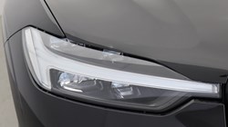 2026 (26) VOLVO XC60 2.0 B5P Plus Dark 5dr AWD Geartronic 5516313