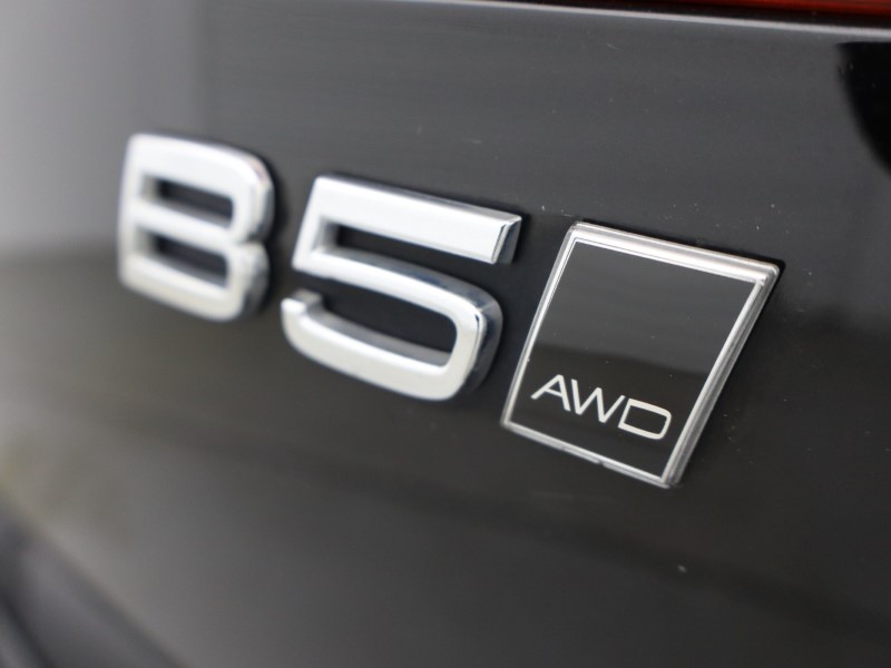 2023 (73) VOLVO XC60 2.0 B5P Ultimate Dark 5dr AWD Geartronic 5403464