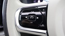 2023 (73) VOLVO XC60 2.0 B5P Ultimate Dark 5dr AWD Geartronic 5403498