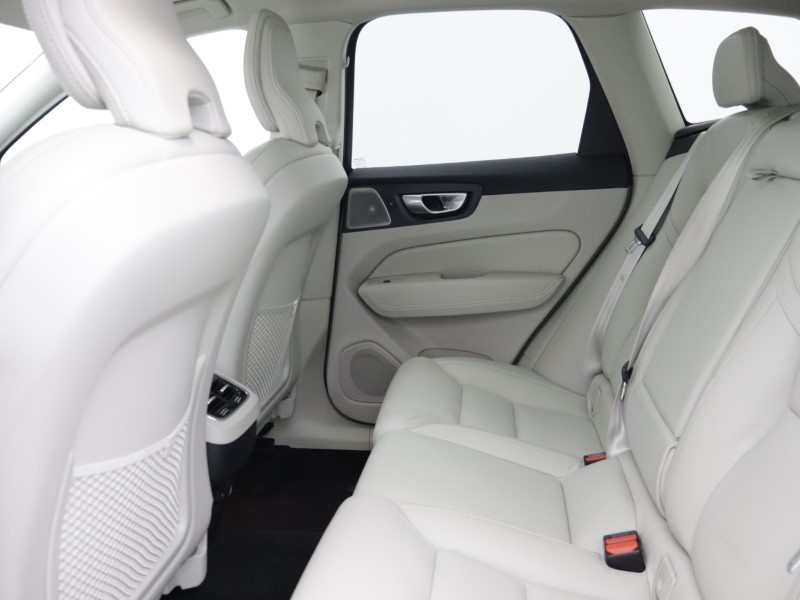 2023 (73) VOLVO XC60 2.0 B5P Ultimate Dark 5dr AWD Geartronic 5403471