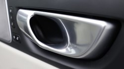 2023 (73) VOLVO XC60 2.0 B5P Ultimate Dark 5dr AWD Geartronic 5403476