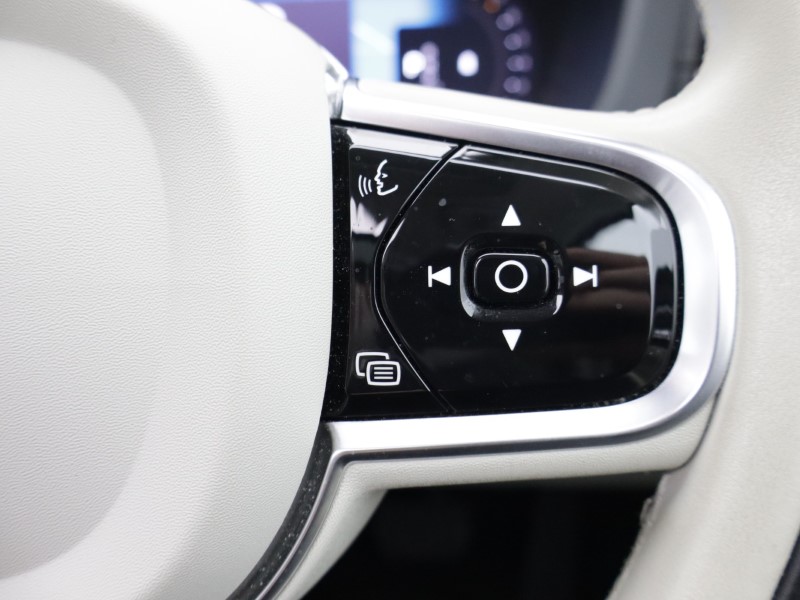 2023 (73) VOLVO XC60 2.0 B5P Ultimate Dark 5dr AWD Geartronic 5403499