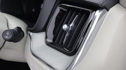 2023 (73) VOLVO XC60 2.0 B5P Ultimate Dark 5dr AWD Geartronic 5403478