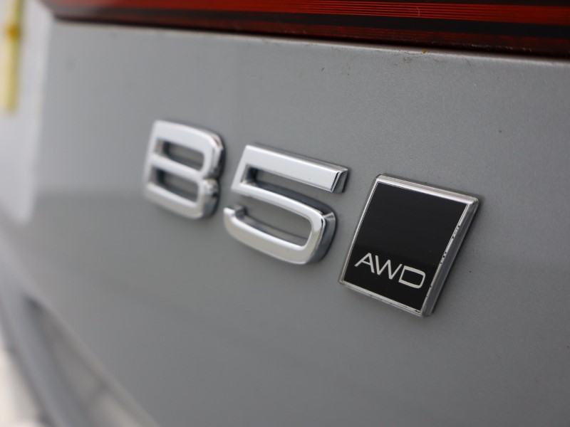 2024 (24) VOLVO XC60 2.0 B5P Plus Dark 5dr AWD Geartronic 5410310