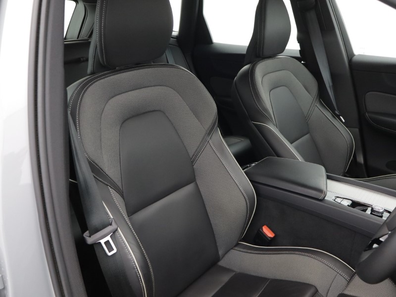2024 (24) VOLVO XC60 2.0 B5P Plus Dark 5dr AWD Geartronic 5410329