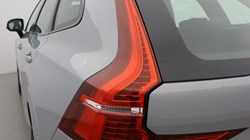 2024 (24) VOLVO XC60 2.0 B5P Plus Dark 5dr AWD Geartronic 5410308