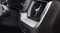 2024 (24) VOLVO XC60 2.0 B5P Plus Dark 5dr AWD Geartronic 5410326