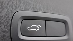 2020 (20) VOLVO XC40 1.5 T5 Recharge PHEV R DESIGN Pro 5dr Auto 5424866