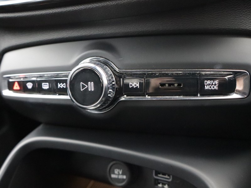 2020 (20) VOLVO XC40 1.5 T5 Recharge PHEV R DESIGN Pro 5dr Auto 5424903