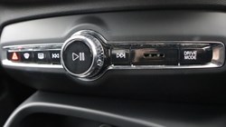 2020 (20) VOLVO XC40 1.5 T5 Recharge PHEV R DESIGN Pro 5dr Auto 5424903