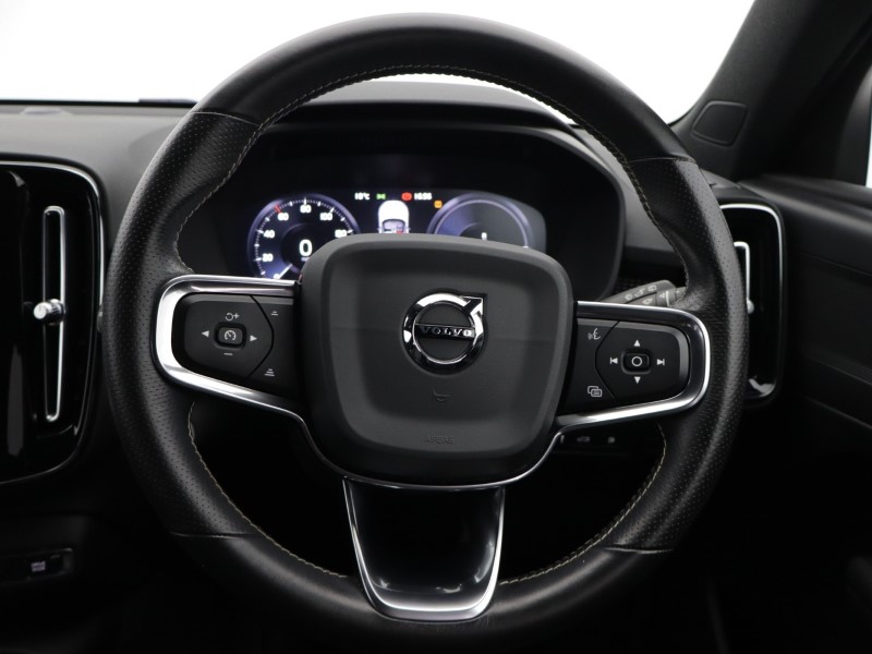 2020 (20) VOLVO XC40 1.5 T5 Recharge PHEV R DESIGN Pro 5dr Auto 5424894