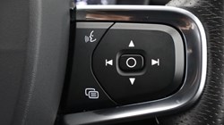 2020 (20) VOLVO XC40 1.5 T5 Recharge PHEV R DESIGN Pro 5dr Auto 5424897