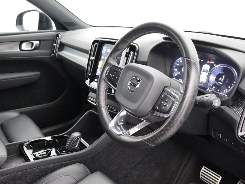 2020 (20) VOLVO XC40 1.5 T5 Recharge PHEV R DESIGN Pro 5dr Auto 5424883