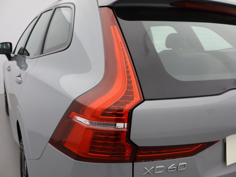 2025 (25) VOLVO XC60 2.0 B5P Plus Dark 5dr AWD Geartronic 5406014