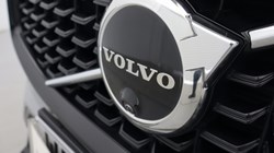 2025 (25) VOLVO XC60 2.0 B5P Plus Dark 5dr AWD Geartronic 5406010