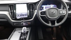 2025 (25) VOLVO XC60 2.0 B5P Plus Dark 5dr AWD Geartronic 5406045