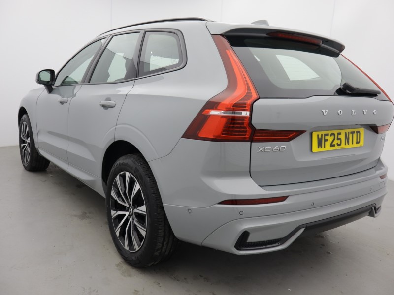 2025 (25) VOLVO XC60 2.0 B5P Plus Dark 5dr AWD Geartronic 5426076