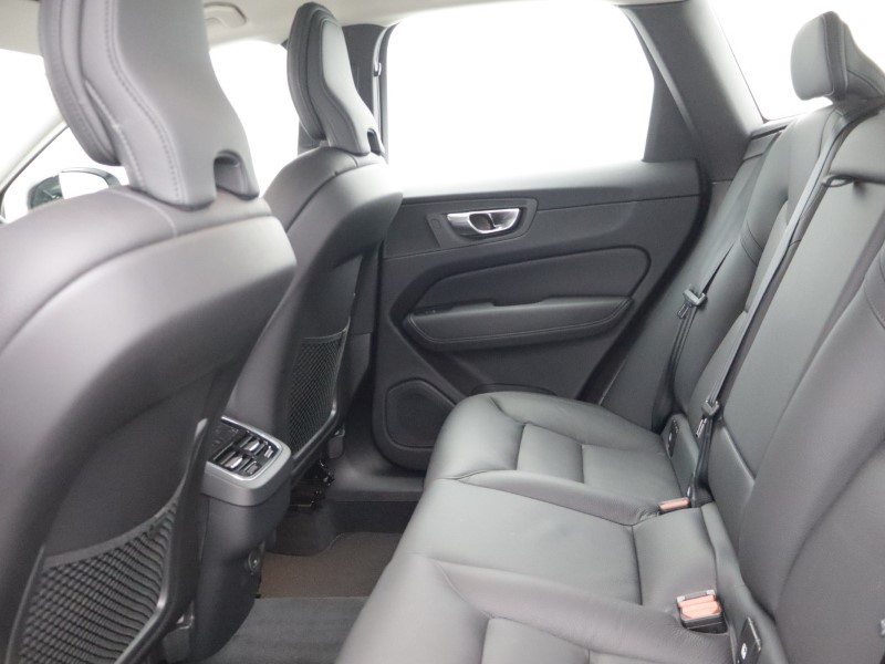 2025 (25) VOLVO XC60 2.0 B5P Plus Dark 5dr AWD Geartronic 5426074