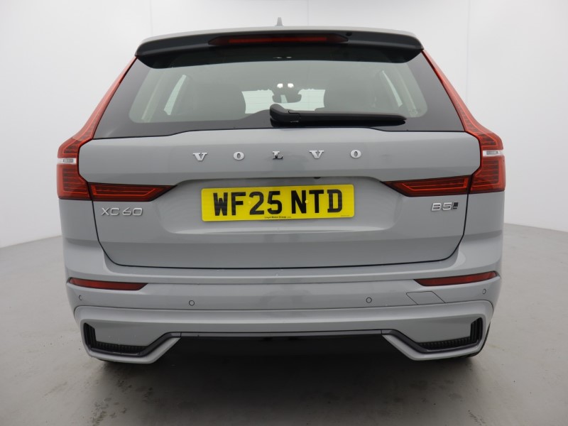2025 (25) VOLVO XC60 2.0 B5P Plus Dark 5dr AWD Geartronic 5426075