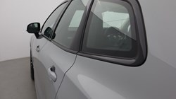 2025 (25) VOLVO XC60 2.0 B5P Plus Dark 5dr AWD Geartronic 5426070