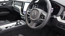 2025 (25) VOLVO XC60 2.0 B5P Plus Dark 5dr AWD Geartronic 5426083
