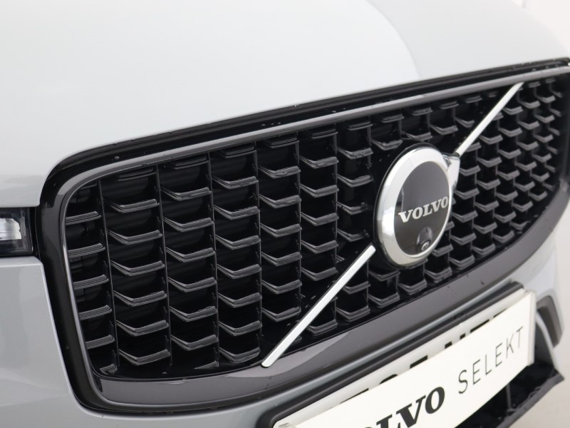 2025 (25) VOLVO XC60 2.0 B5P Plus Dark 5dr AWD Geartronic 5426058