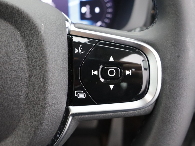 2025 (25) VOLVO XC60 2.0 B5P Plus Dark 5dr AWD Geartronic 5426101