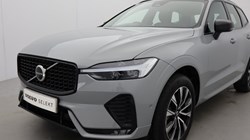 2025 (25) VOLVO XC60 2.0 B5P Plus Dark 5dr AWD Geartronic 5426059
