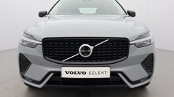 2025 (25) VOLVO XC60 2.0 B5P Plus Dark 5dr AWD Geartronic 5426117
