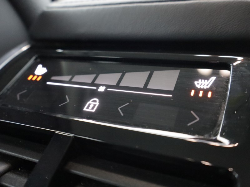 2025 (25) VOLVO XC60 2.0 B5P Plus Dark 5dr AWD Geartronic 5426096