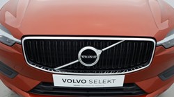 2021 (21) VOLVO XC60 2.0 B4D Momentum 5dr Geartronic 5519011