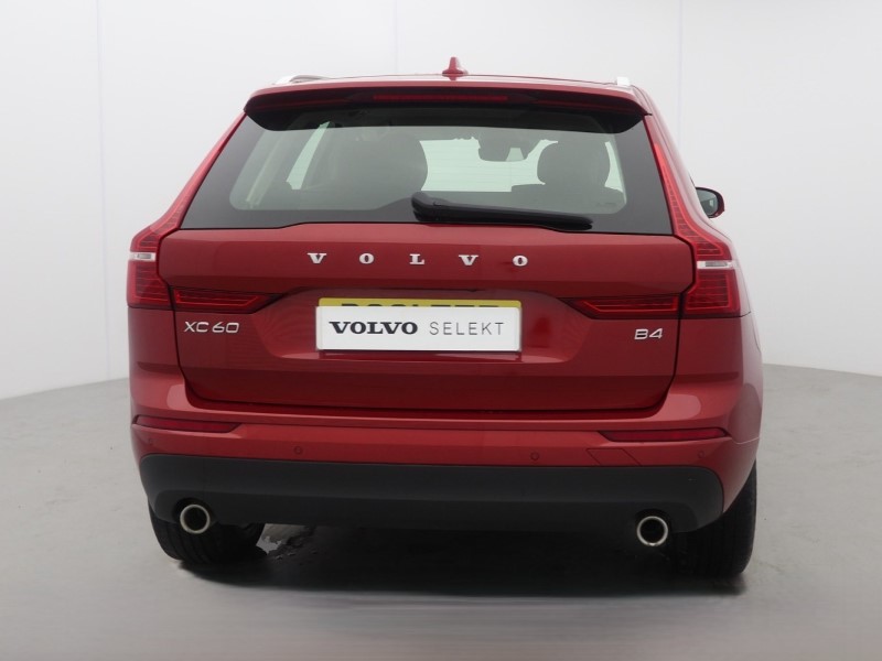 2021 (21) VOLVO XC60 2.0 B4D Momentum 5dr Geartronic 5706116