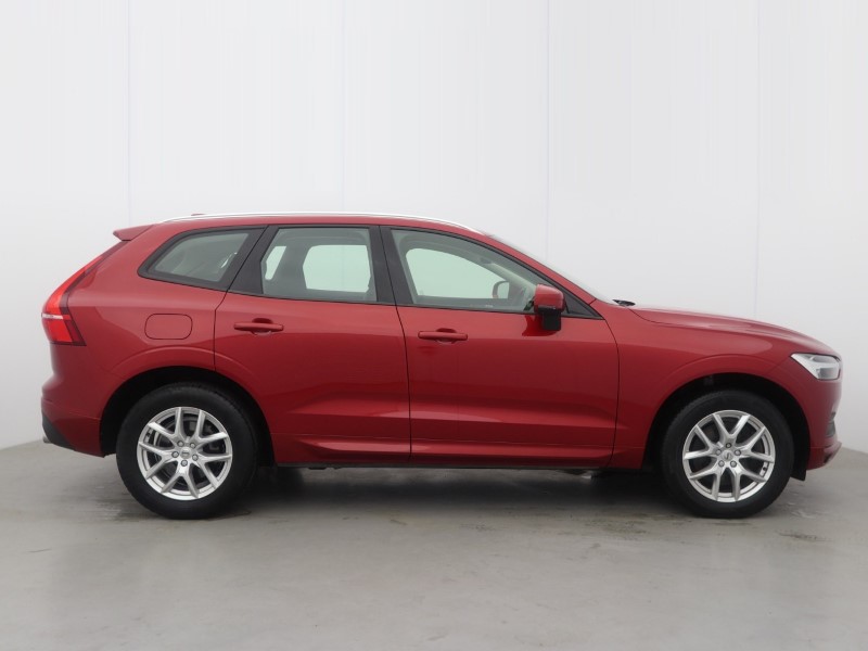 2021 (21) VOLVO XC60 2.0 B4D Momentum 5dr Geartronic 5519005