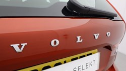 2021 (21) VOLVO XC60 2.0 B4D Momentum 5dr Geartronic 5519015