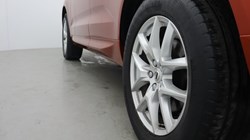 2021 (21) VOLVO XC60 2.0 B4D Momentum 5dr Geartronic 5519022