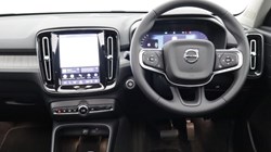 2025 (75) VOLVO XC40 2.0 B4P Ultra Dark 5dr Auto 5390150