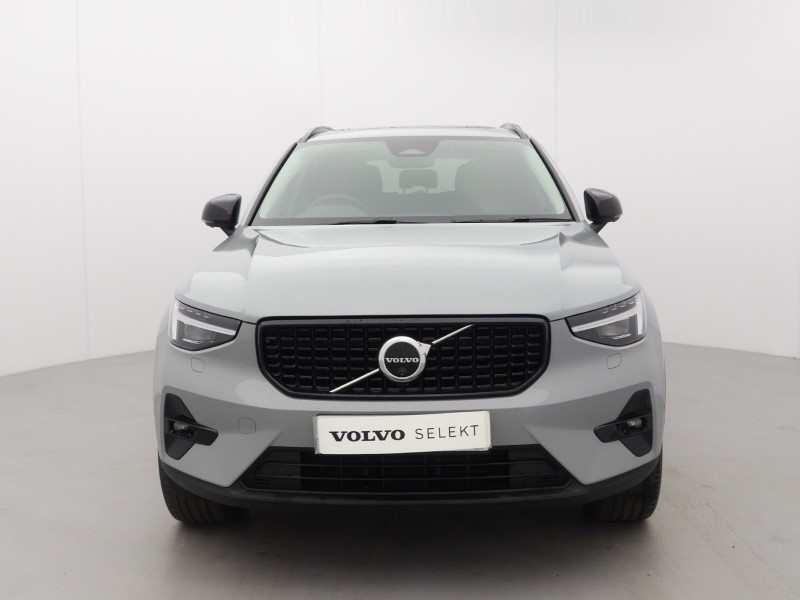 2025 (75) VOLVO XC40 2.0 B4P Ultra Dark 5dr Auto 5390109