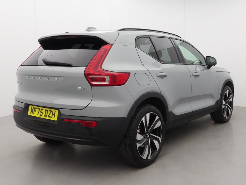 2025 (75) VOLVO XC40 2.0 B4P Ultra Dark 5dr Auto 5390115