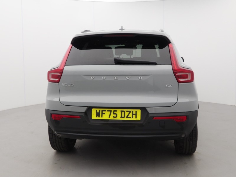 2025 (75) VOLVO XC40 2.0 B4P Ultra Dark 5dr Auto 5390111