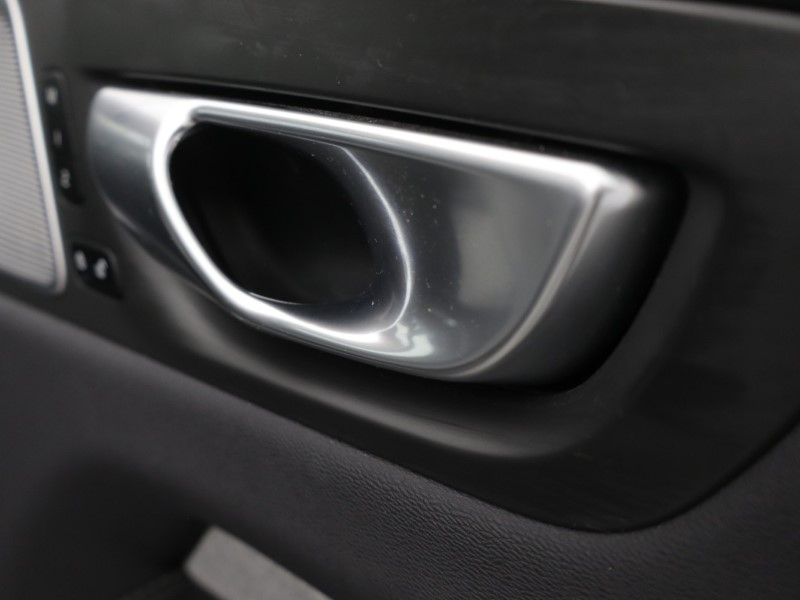 2023 (73) VOLVO XC60 2.0 T8 [455] RC PHEV Ultimate Dark 5dr AWD Gtron 5455575