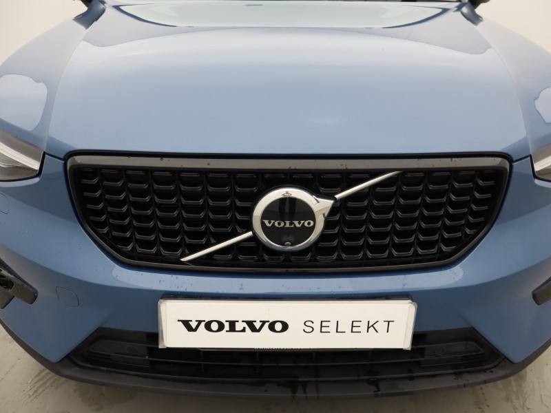 2024 (74) VOLVO XC40 2.0 B4P Ultra Dark 5dr Auto 5504577