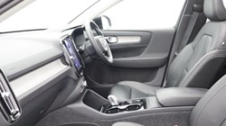2024 (74) VOLVO XC40 2.0 B4P Ultra Dark 5dr Auto 5504591