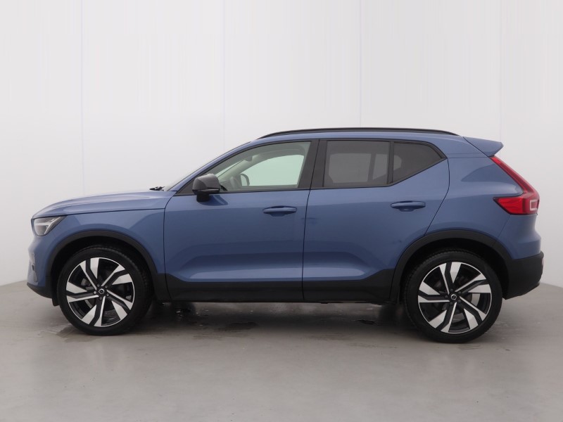 2024 (74) VOLVO XC40 2.0 B4P Ultra Dark 5dr Auto 5504569